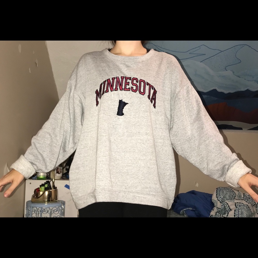 L Crewneck
